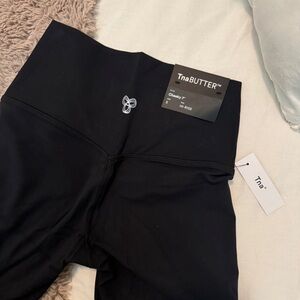 Brand New Aritzia TNA Butter Hi-Rise 7’ Biker Shorts